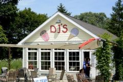 Put-in-Bay DJ's Ice Cream Shop