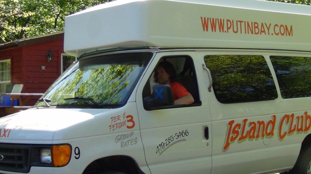 Island Club Taxis PutinBay Lodging