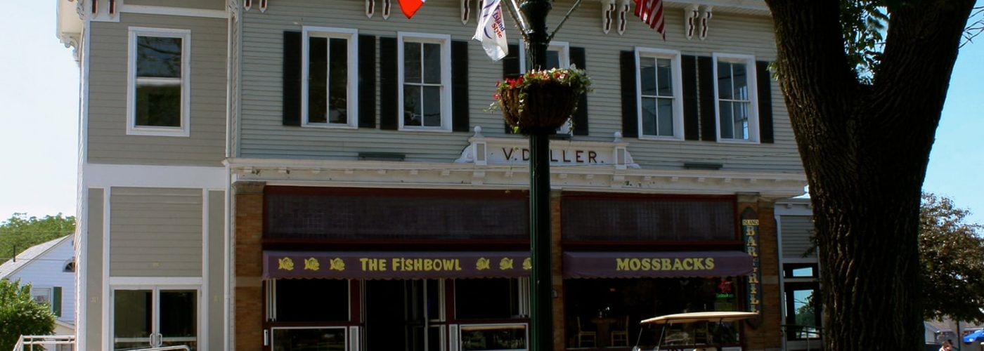 Mossbacks Island Bar & Grill